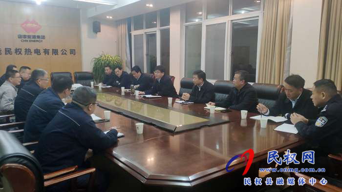 縣委書記張團(tuán)結(jié)深入企業(yè)開展“萬人助萬企”活動