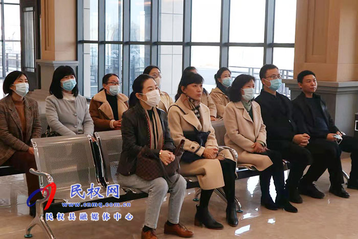 縣領(lǐng)導(dǎo)于茜會(huì)見上海韻達(dá)貨運(yùn)有限公司國際部負(fù)責(zé)人顧毅一行