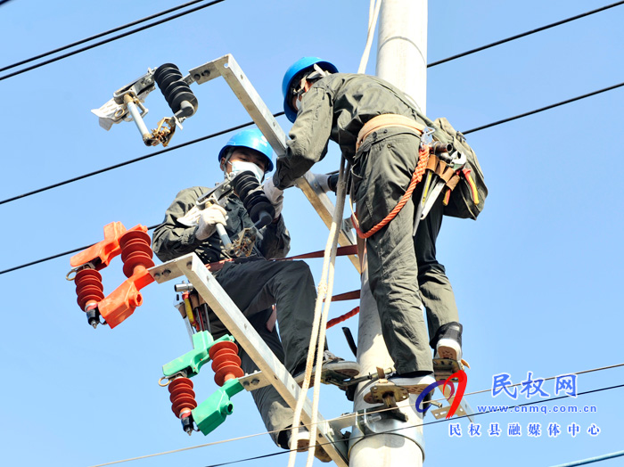 縣供電公司加快民生網改工程助力鄉(xiāng)村振興