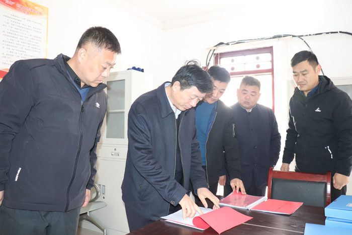 縣委常委、政法委書(shū)記陳鴻志調(diào)研指導(dǎo)“三零”創(chuàng)建工作