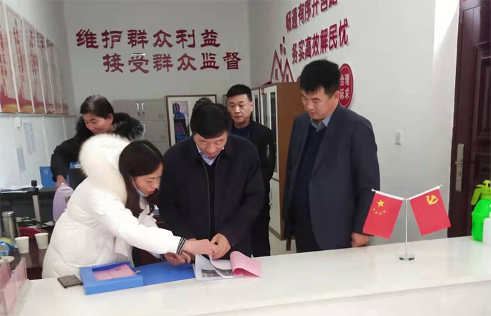 縣委常委、政法委書(shū)記陳鴻志調(diào)研指導(dǎo)“三零”創(chuàng)建工作