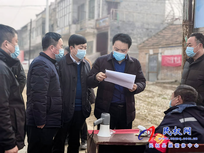 縣委常委、組織部長王義彬督導(dǎo)疫情防控工作