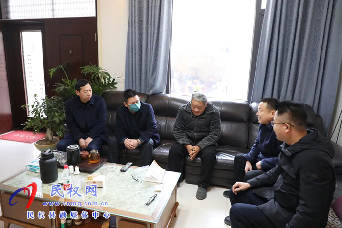 縣委常委、縣紀(jì)委書記、縣監(jiān)委主任冉燃看望慰問退休老干部