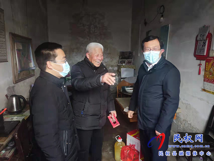 縣委常委、統(tǒng)戰(zhàn)部長李君走訪慰問老復(fù)退軍人、老黨員和困難戶