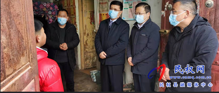 市人大常委會副主任王琦到程莊鎮(zhèn)慰問困難群眾