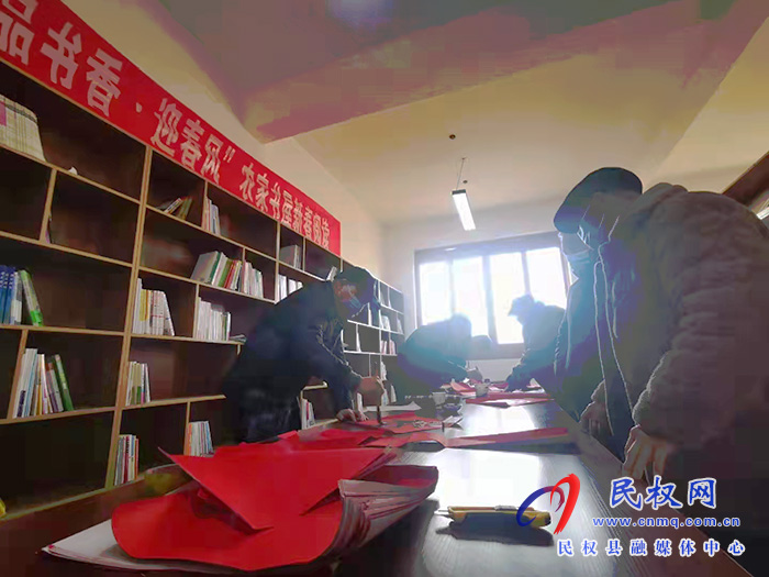 縣委宣傳部：開(kāi)展品書(shū)香 迎春風(fēng)農(nóng)家書(shū)屋新春閱讀活動(dòng)