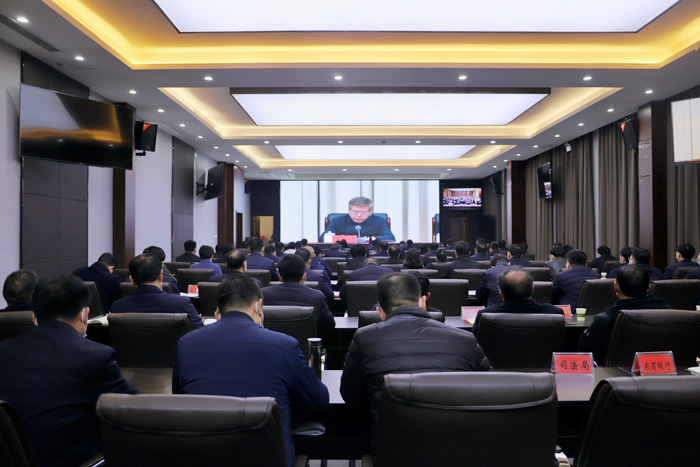 我縣組織收聽(tīng)收看省委農(nóng)村工作會(huì)議