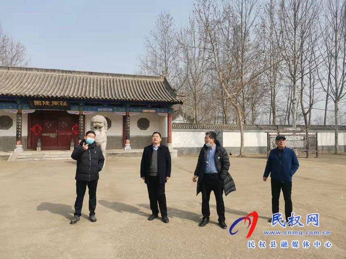 縣文化廣電旅游局邀請旅游規(guī)劃、市場經(jīng)營專家到我縣走訪調(diào)研