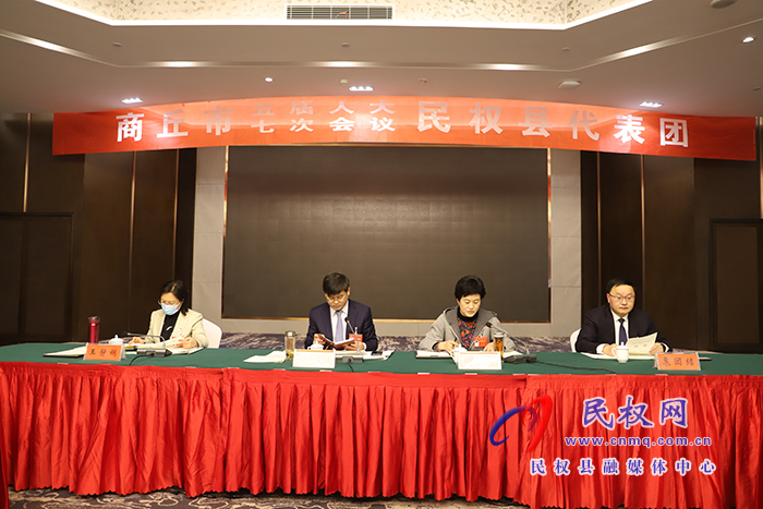 我縣代表團認真審議市人大常委會工作報告和法檢“兩院”工作報告