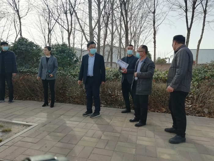 縣委常委、宣傳部長、副縣長畢道喜督導(dǎo)檢查單位責(zé)任區(qū)環(huán)境衛(wèi)生整治情況