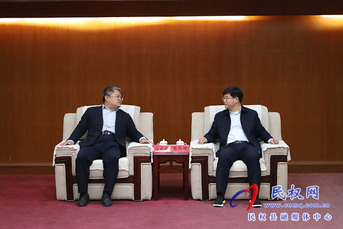 縣委書記張團結會見北汽福田集團黨委常委、副總經(jīng)理、福田雷薩專用車董事長楊國濤