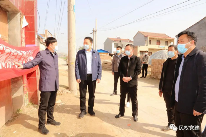縣委常委、組織部長王義彬督導(dǎo)疫情防控工作