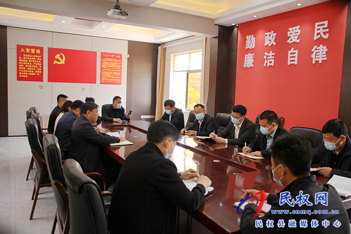 縣政協(xié)主席周明河到綠洲辦督導(dǎo)疫情防控工作