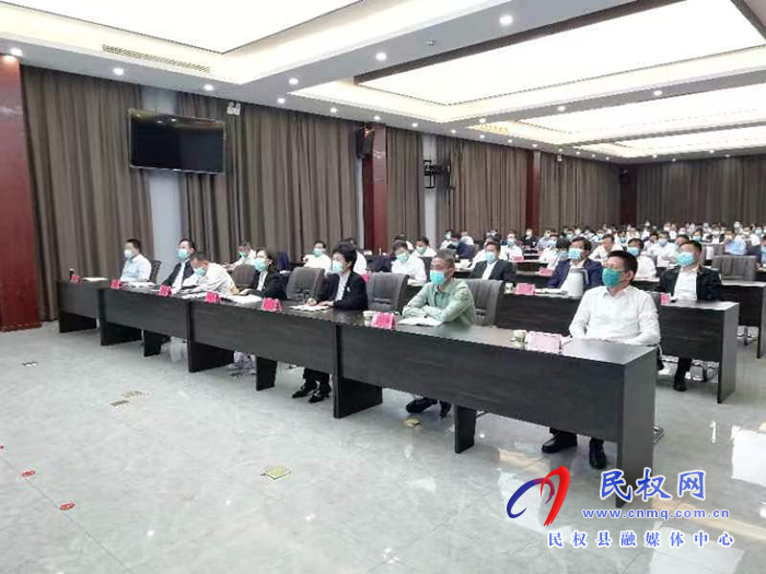 我縣組織收聽(tīng)收看市委理論學(xué)習(xí)中心組（擴(kuò)大）學(xué)習(xí)報(bào)告會(huì)（第七期商丘大講堂）