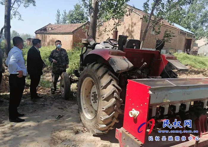 縣人武部政委潘俊琦到王莊寨鎮(zhèn)督導疫情防控工作