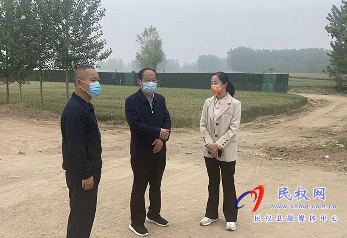 縣總工會(huì)主席瞿志君到白云寺鎮(zhèn)督導(dǎo)疫情防控工作