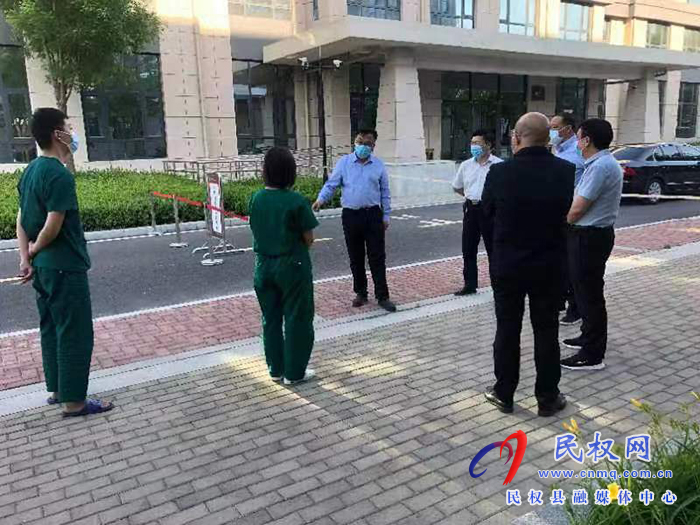 縣委常委、宣傳部長、副縣長畢道喜督導(dǎo)檢查考生返民集中隔離情況