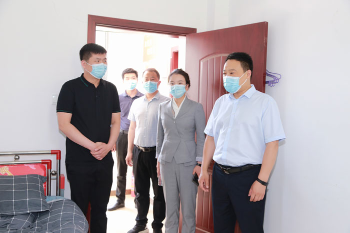 縣委常委、組織部長王義彬到林七鄉(xiāng)督導(dǎo)鞏固脫貧攻堅成果與鄉(xiāng)村振興有效銜接工作