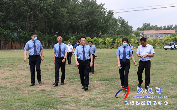 商丘市人民檢察院與民權(quán)縣人民檢察院聯(lián)合舉行國(guó)有土地保護(hù)檢察建議公開(kāi)宣告送達(dá)會(huì)