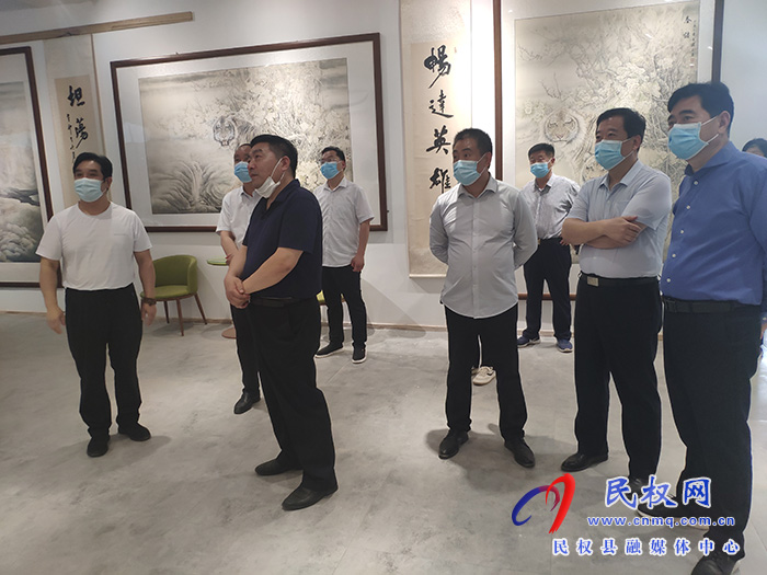 市人大常委會民族僑務(wù)外事工作委員會主任程向前到民調(diào)研