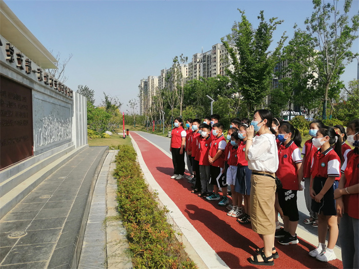 追尋歷史記憶  傳承紅色基因 ——民權縣第三小學八一公園紅色足跡尋訪記