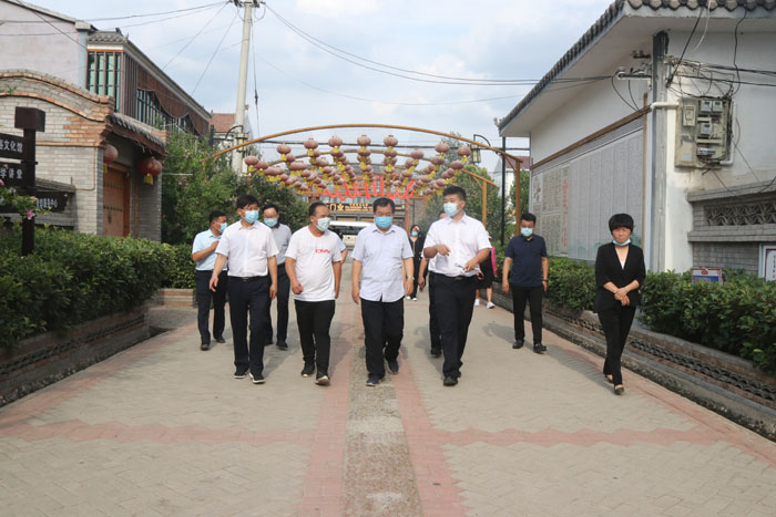 省鄉(xiāng)村振興局副局長汪繼章一行到民調(diào)研國家彩票公益金項(xiàng)目建設(shè)情況