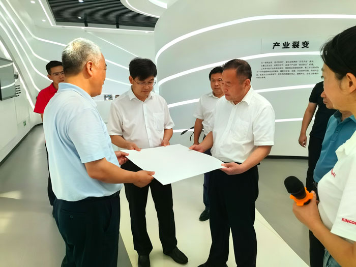 縣委書記張團結赴衢州仙鶴股份有限公司招商考察