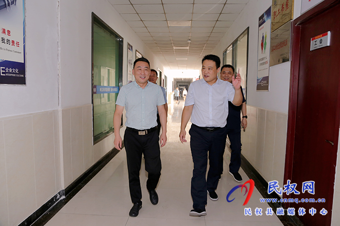 縣委常委、組織部長王義彬到聯(lián)系企業(yè)開展“萬人助萬企”活動