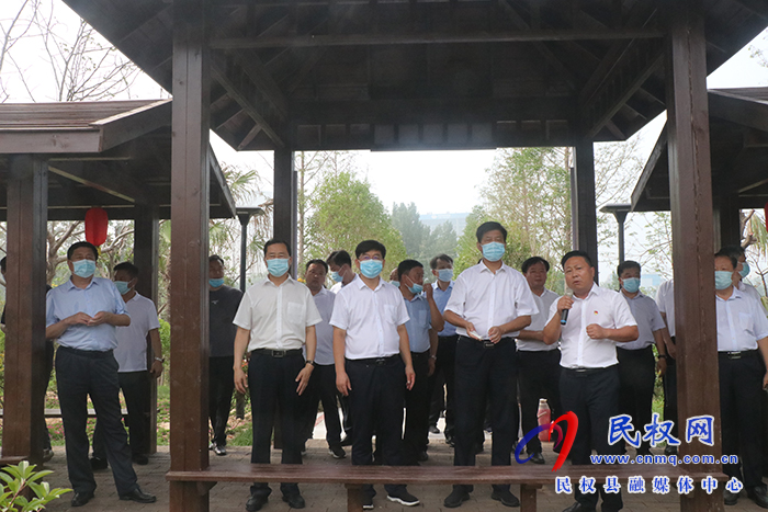 全市農(nóng)村人居環(huán)境集中整治行動暨農(nóng)業(yè)產(chǎn)業(yè)觀摩團蒞民觀摩