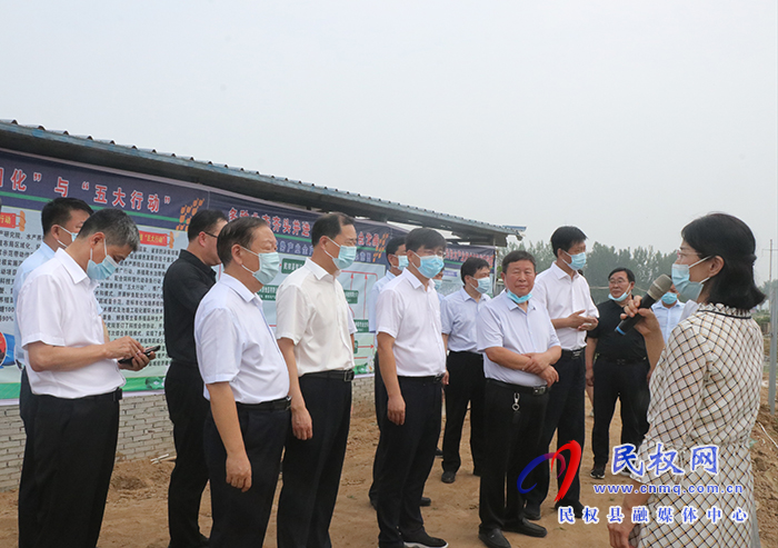 全市農(nóng)村人居環(huán)境集中整治行動暨農(nóng)業(yè)產(chǎn)業(yè)觀摩團蒞民觀摩