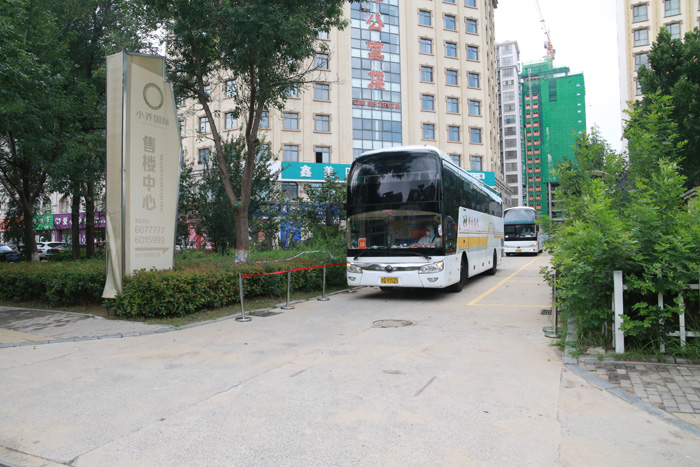 暖心送別！駐馬店174名集中隔離人員“解封”回家
