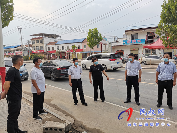 縣高新區(qū)管委會副主任李吉安到王莊寨鎮(zhèn)督導疫情防控工作