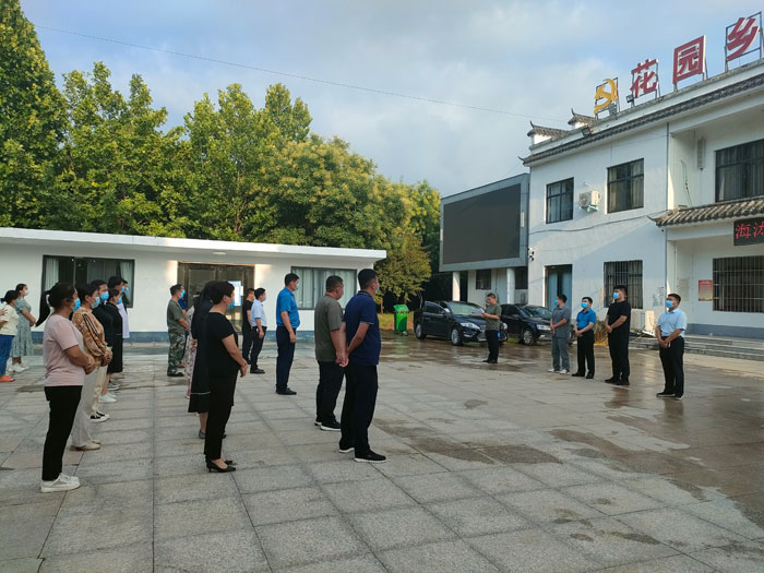 縣人大常委會(huì)副主任李新軍到花園鄉(xiāng)督導(dǎo)靜態(tài)管理、核酸檢測工作