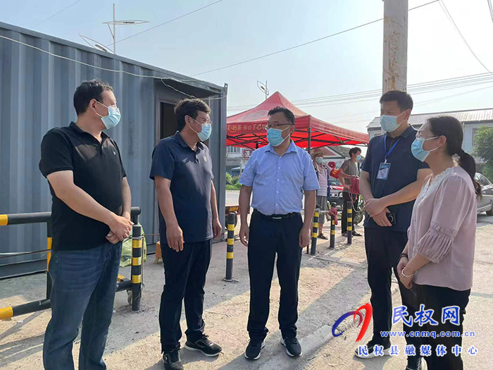 縣委常委、宣傳部長、副縣長畢道喜到部分鄉(xiāng)鎮(zhèn)檢查指導(dǎo)核酸采集工作