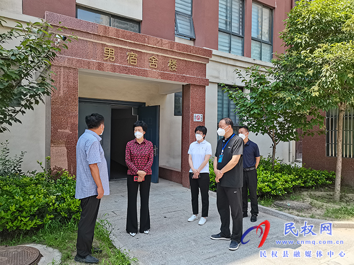 縣領導周燕、王碩一行慰問援助民權核酸采集醫(yī)療隊