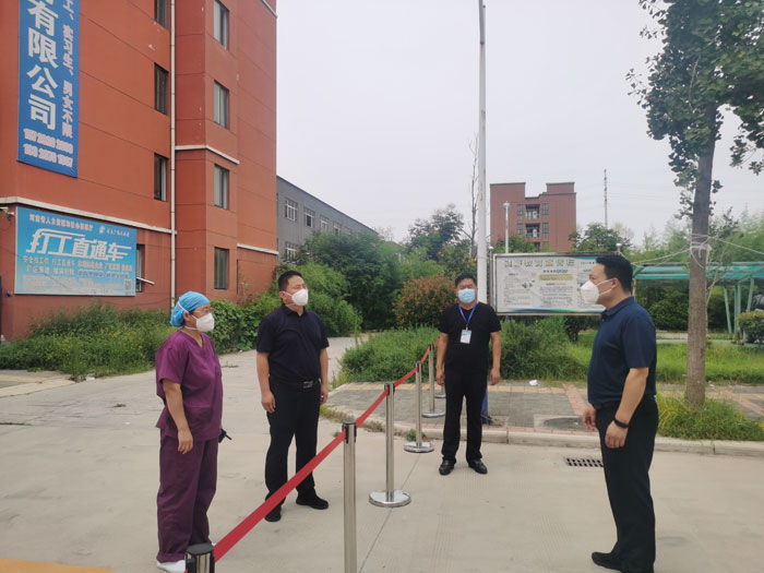 縣委常委、組織部長(zhǎng)王義彬督導(dǎo)隔離點(diǎn)消殺工作