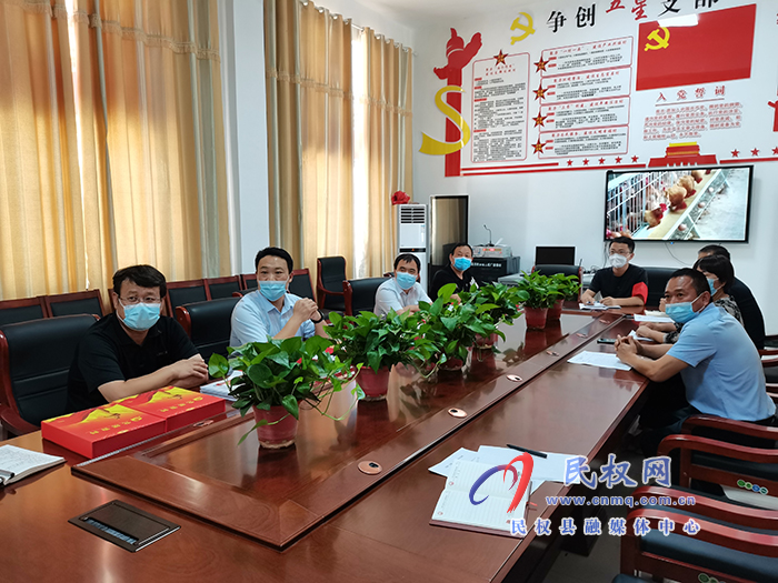 縣委常委、組織部長王義彬督導(dǎo)調(diào)研“五星”支部創(chuàng)建和軟弱渙散村黨組織整頓工作