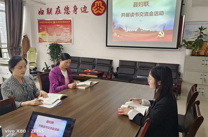 民權(quán)縣部分鄉(xiāng)鎮(zhèn)和縣直單位開展“讀書交流會(huì)”活動(dòng)