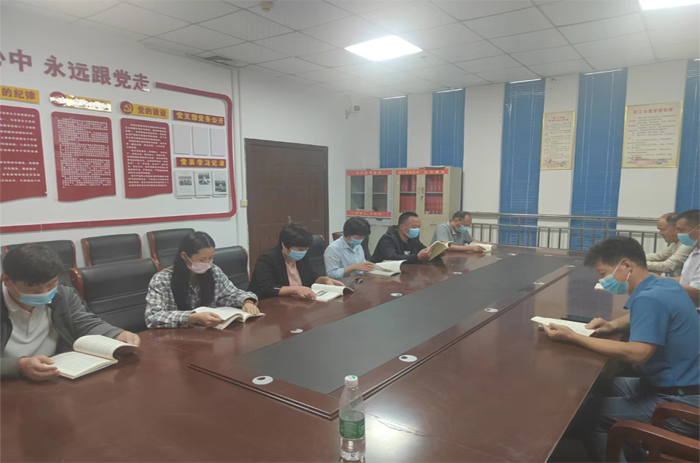 民權(quán)縣部分鄉(xiāng)鎮(zhèn)和縣直單位開展“讀書交流會(huì)”活動(dòng)