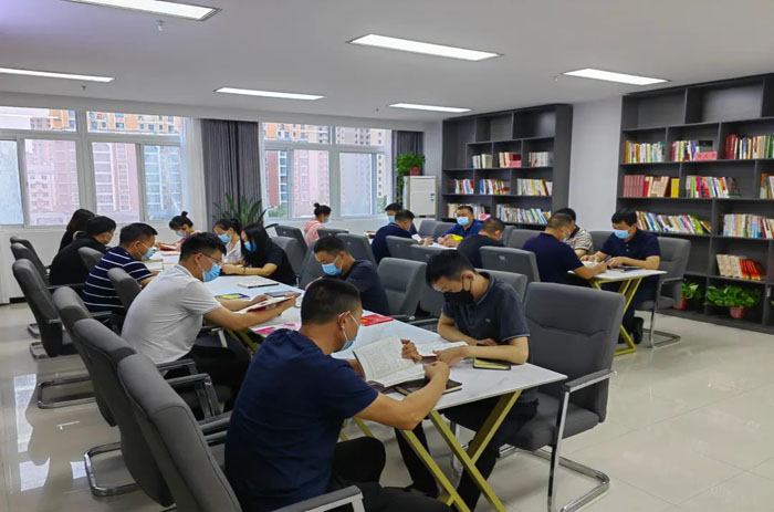 民權(quán)縣部分鄉(xiāng)鎮(zhèn)和縣直單位開展“讀書交流會(huì)”活動(dòng)