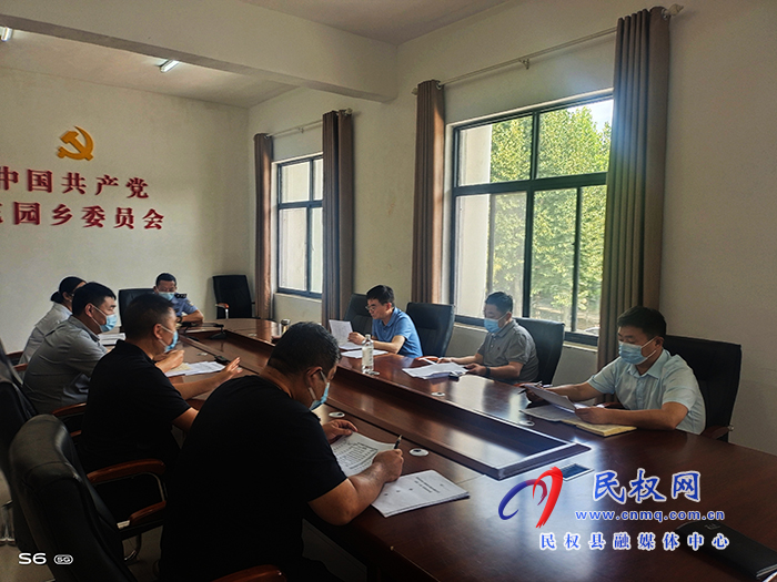 縣領(lǐng)導(dǎo)李新軍、馬德偉到花園鄉(xiāng)調(diào)研督導(dǎo)信訪維穩(wěn)工作