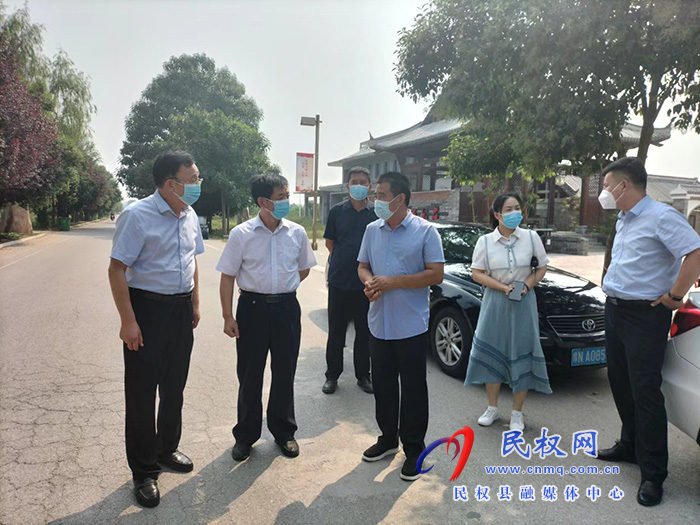 商丘市文化廣電和旅游局黨組成員、副局長董健到我縣調(diào)研市級白名單企業(yè)運營情況