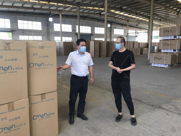 縣委常委、縣委辦公室主任吳杰深入聯(lián)系企業(yè)開展“萬人助萬企”活動