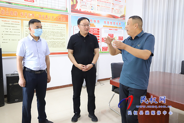縣領導栗團結暗訪督導鞏固拓展脫貧攻堅成果同鄉(xiāng)村振興有效銜接工作