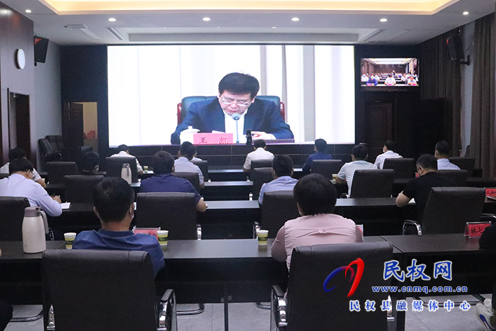 我縣組織收聽收看設(shè)計(jì)河南建設(shè)工作會議