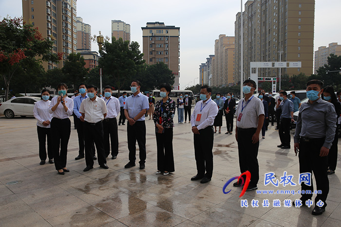 人大代表、政協(xié)委員視察“全國文明城市”創(chuàng)建工作