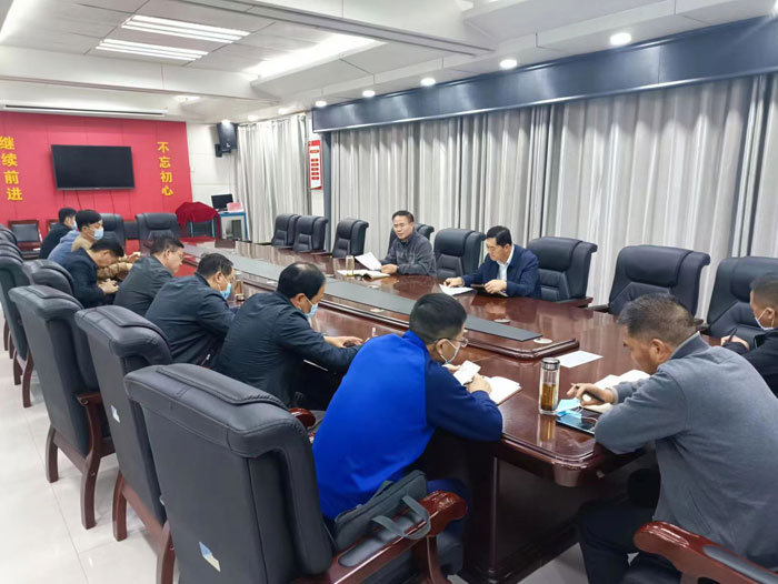 縣委常委、常務(wù)副縣長王景義主持召開專題會議