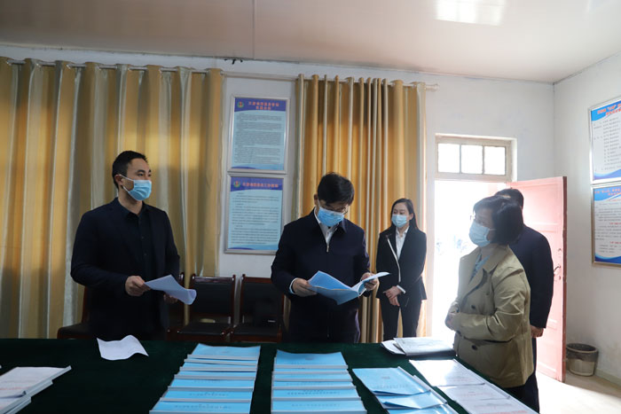 縣委書記張團結暗訪督導信訪維穩(wěn)和常態(tài)化疫情防控工作
