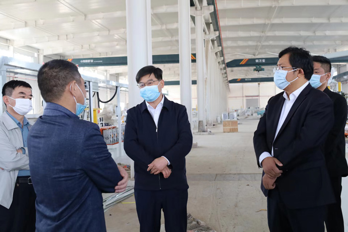 縣委書記張團(tuán)結(jié)調(diào)研重點項目建設(shè)工作