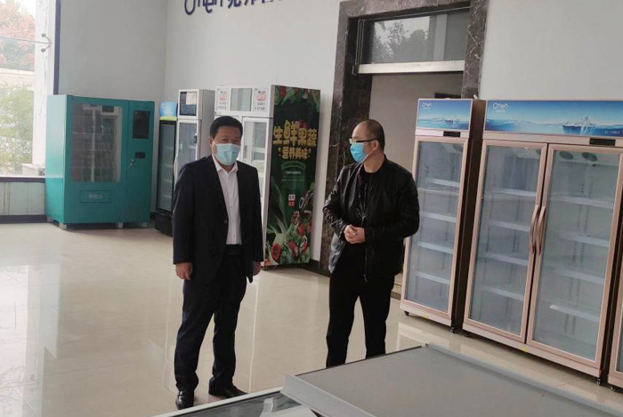 縣委常委、縣委辦公室主任吳杰深入企業(yè)開展“萬人助萬企”活動(dòng)